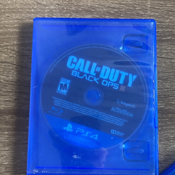 EUC Bundle Of 3 PS4 Headphones & Call of Duty 3&4 - Picture 4 of 10